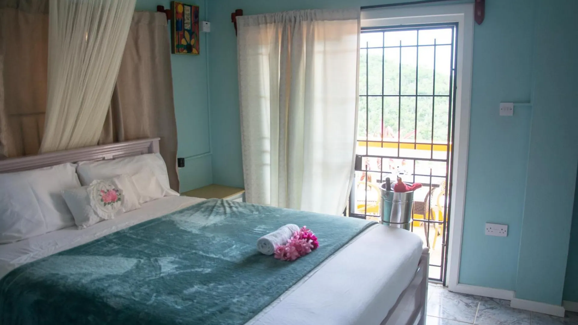 Mountain View Apartments Gros Islet Saint Lucia
