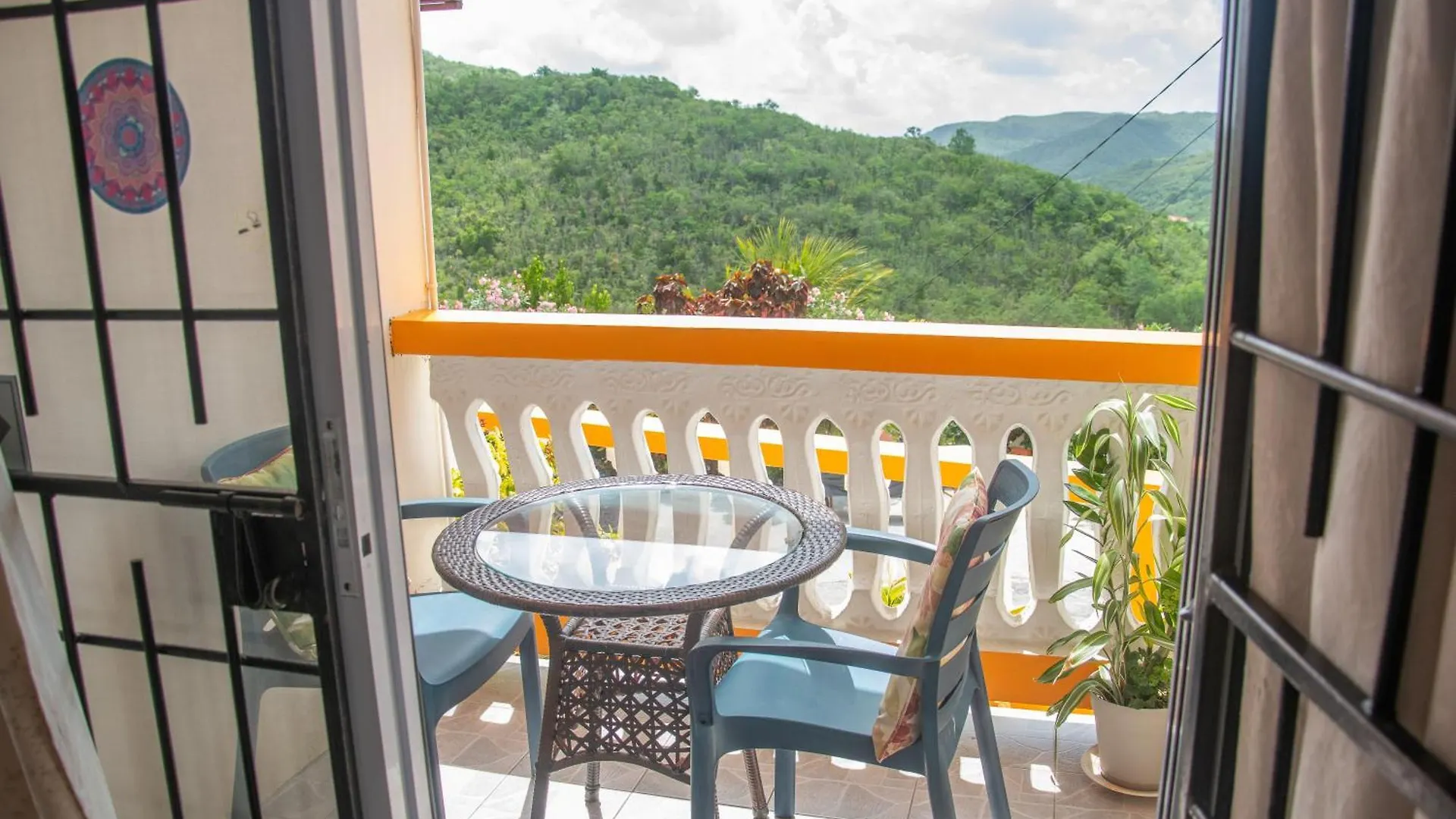 Mountain View Apartments Gros Islet Saint Lucia