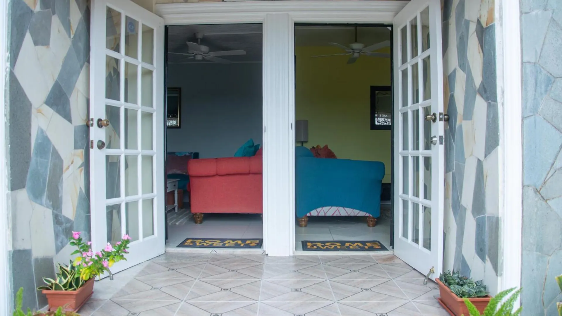 Mountain View Apartments Gros Islet Saint Lucia