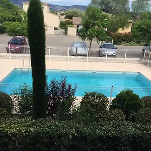 https://le-partage-des-eaux.fr-provencehotel.com